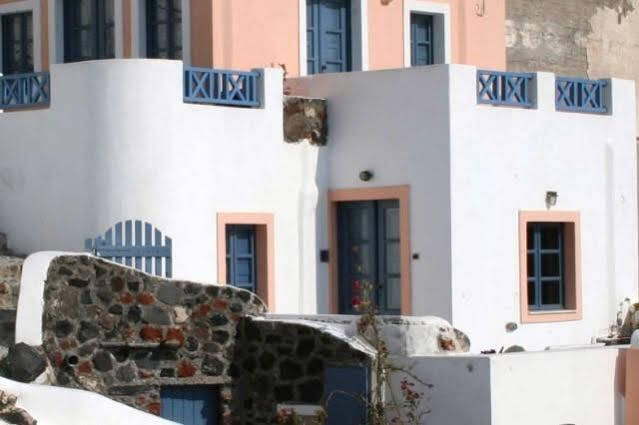 Lava Oia's * Ia