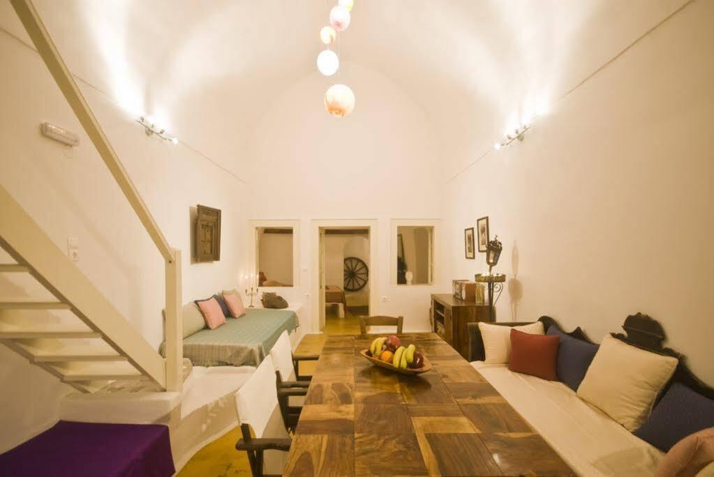 Zoe Aegeas Traditional Aparthotel Ia
