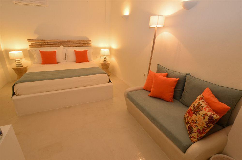 16 Hostel