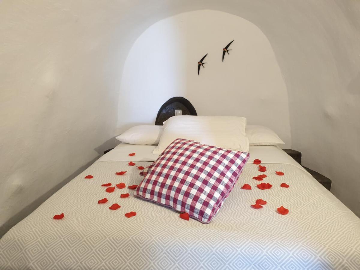 Villa Aqua & Terra Traditional Cave *