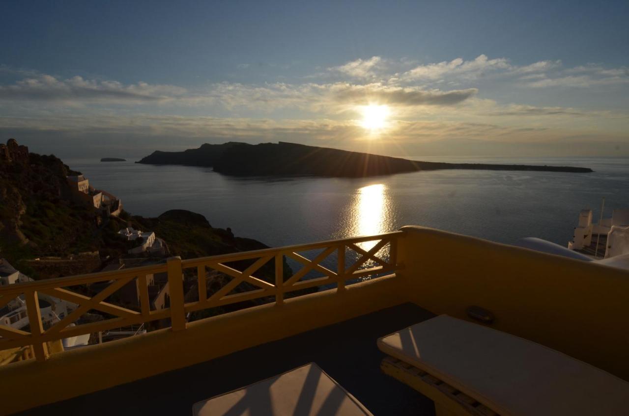 Ariadni Cave In Holiday home Oia (Santorini)