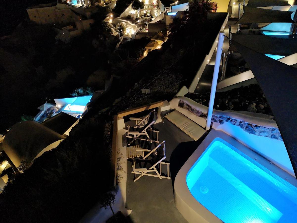 Villa Aqua & Terra Traditional Cave