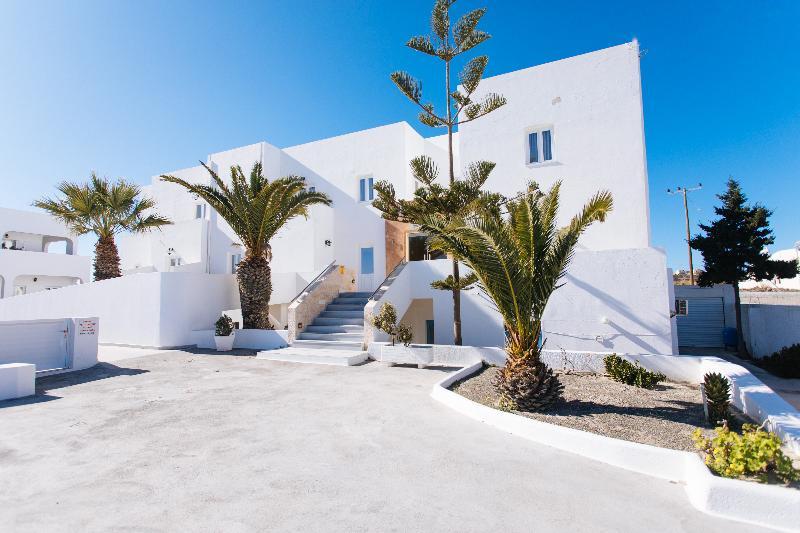 Nikos Aparthotel 4*