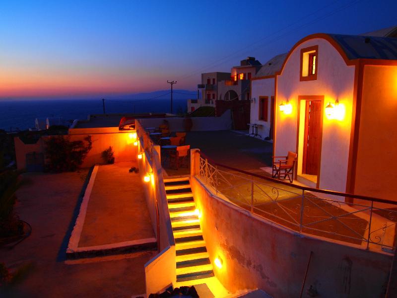Ether Sunset Hotel Oia (Santorini)