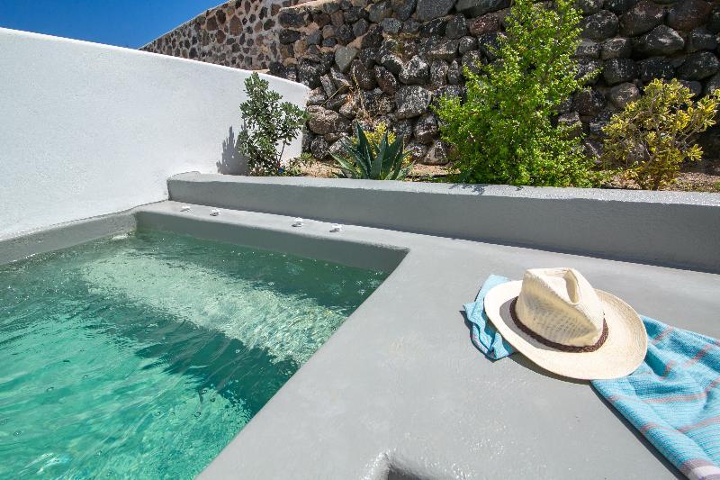 Apanomeria Boutique Hotel 3*