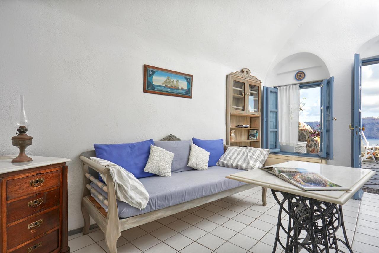 Apartment Lava Oia's *