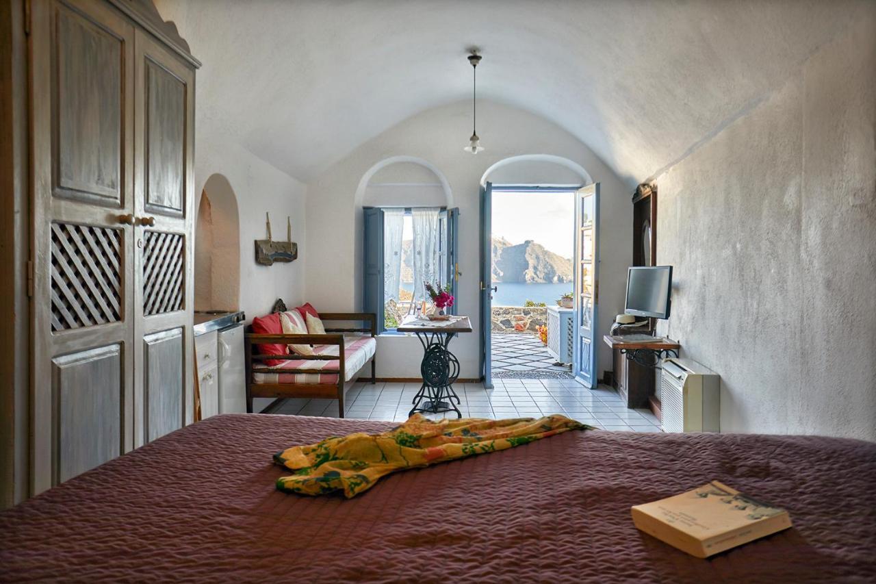 Lava Oia's Apartment *