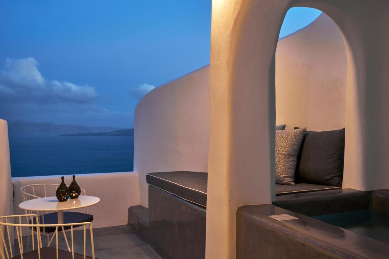 Alisaris Cave Villa Oia (Santorini)