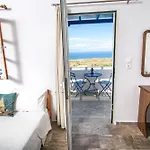 Stelios Rooms