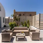 Acl\'L Luxury Suites