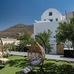 Acl\'L Luxury Suites