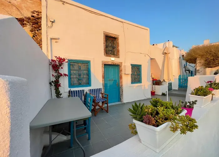 Sunset Queen In Oia
