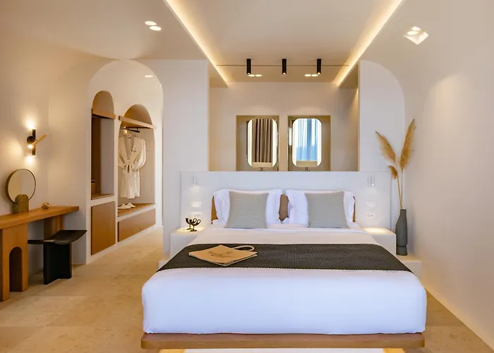 Santo Mine Oia Suites