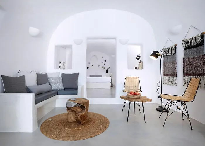 W Deluxe 1 Bedroom Cave Villa Outdoor Hot Tub Santorini