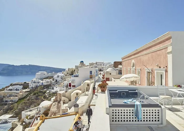 La Maltese Oia Luxury Suites