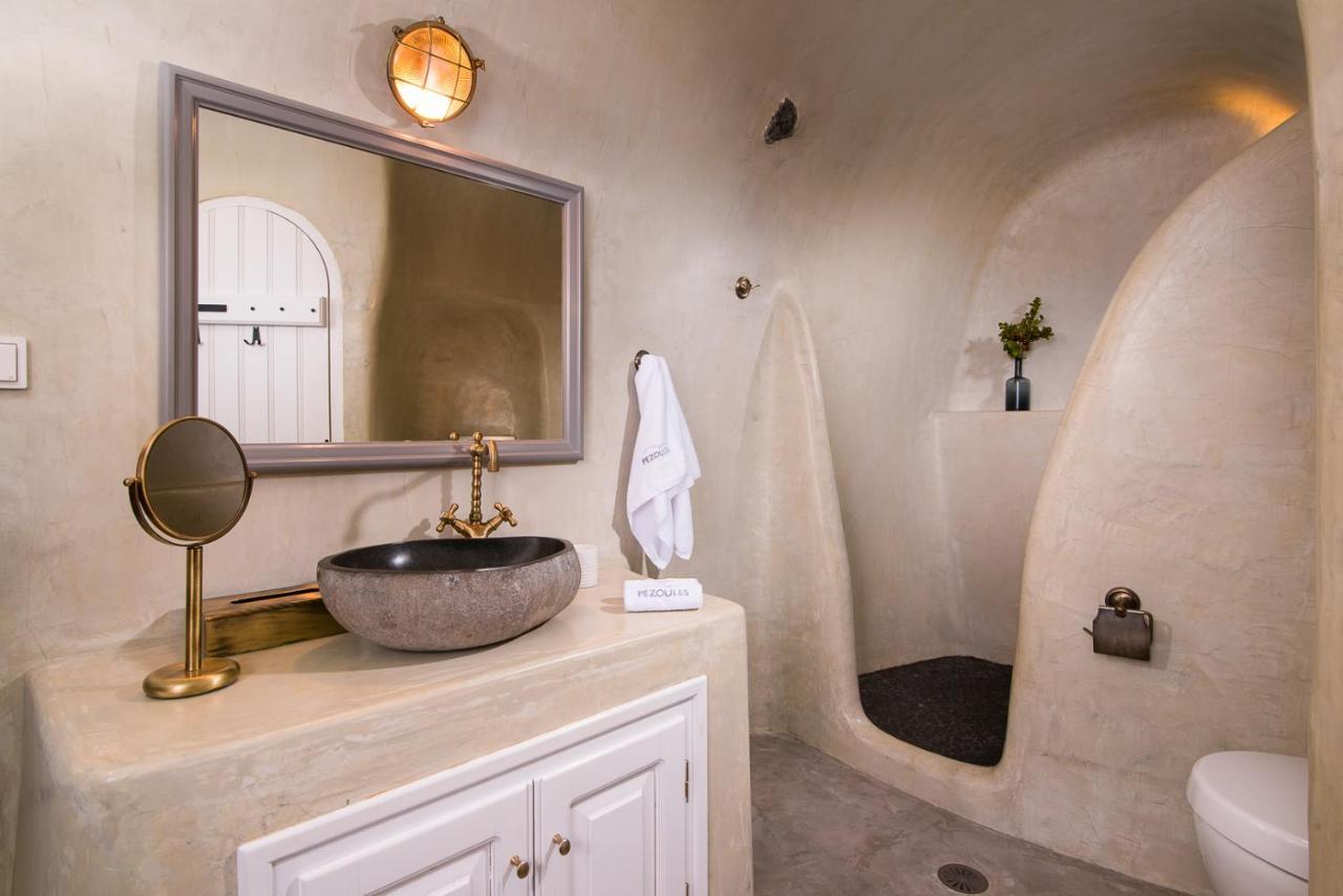 Pezoules Of Hotel Oia (Santorini)