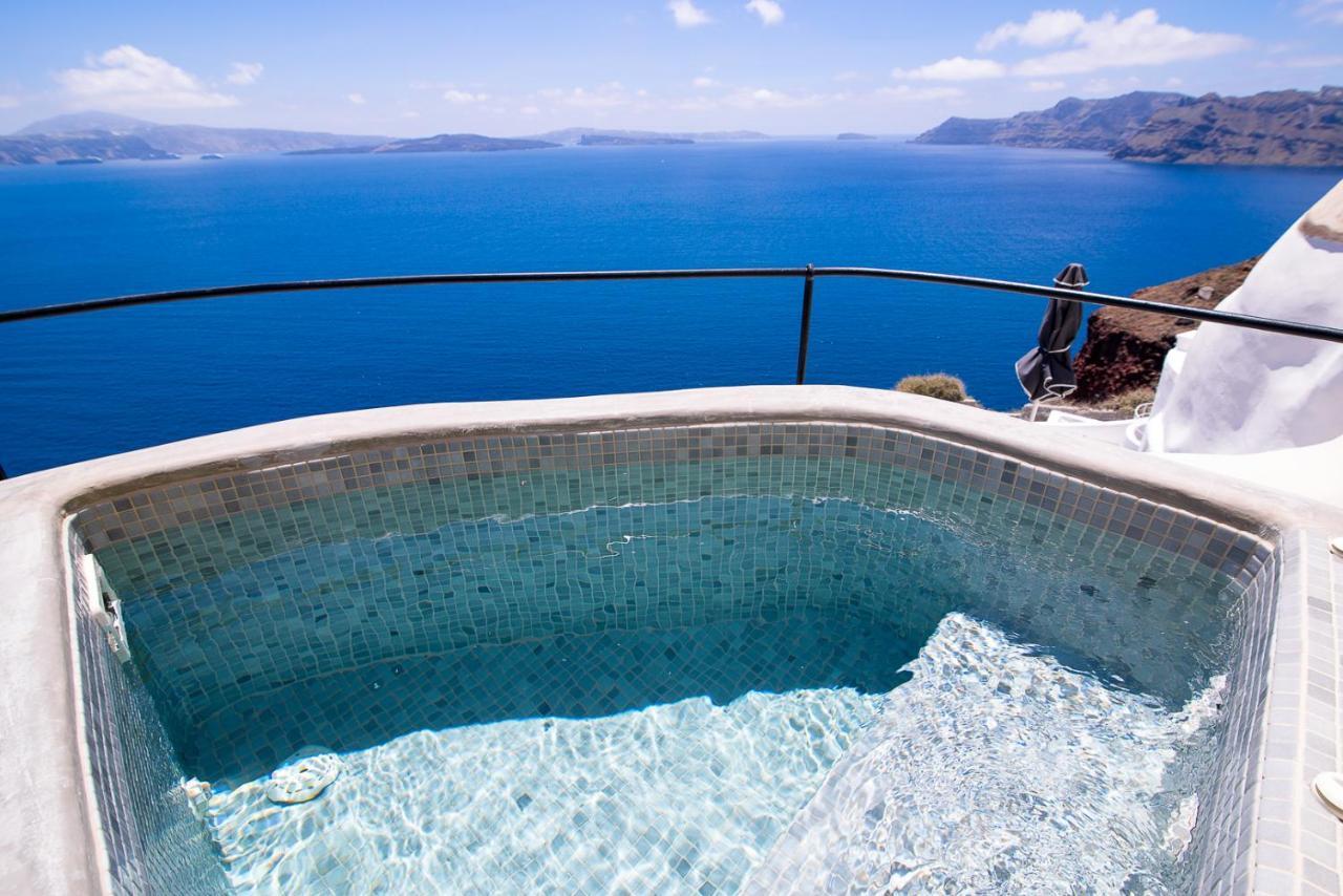 Pezoules Of Hotel Oia (Santorini)