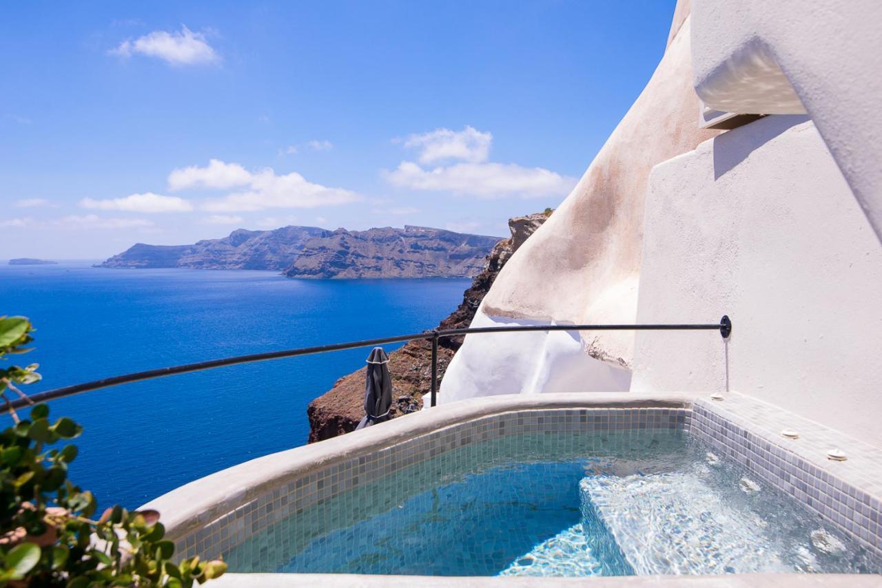 Pezoules Of Oia (Santorini)