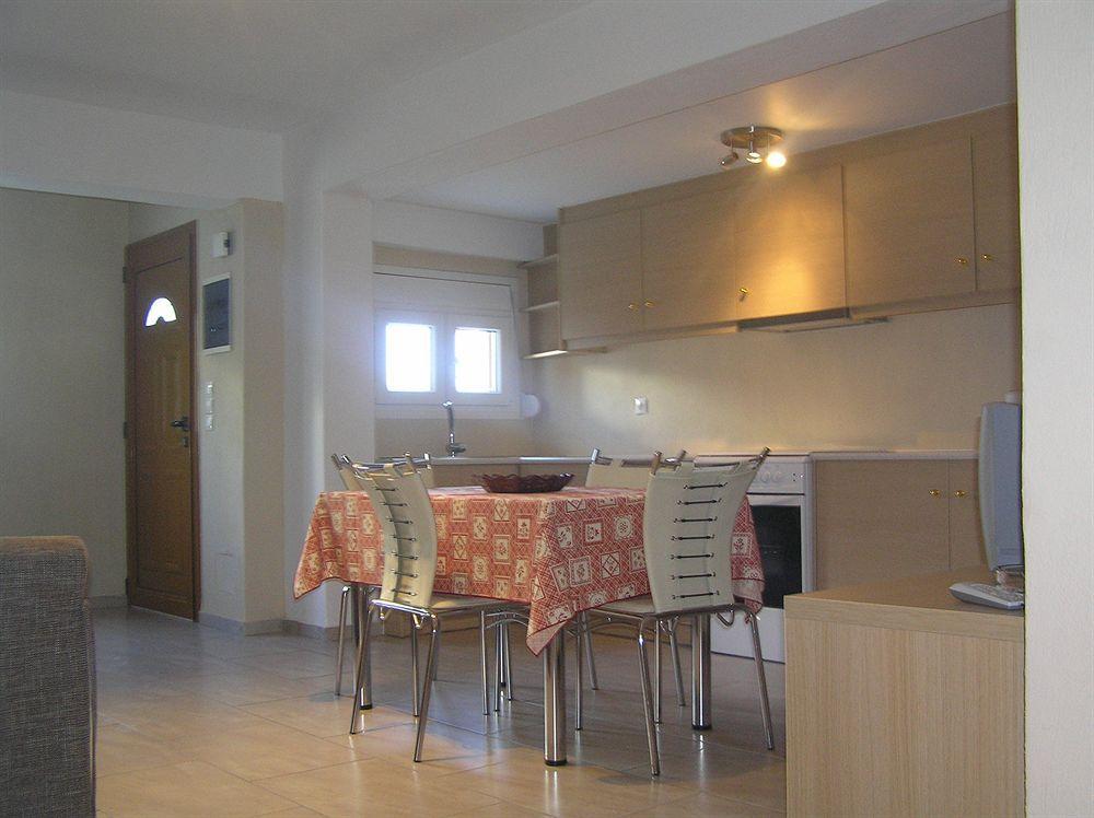 Aparthotel Anemomilos 2*
