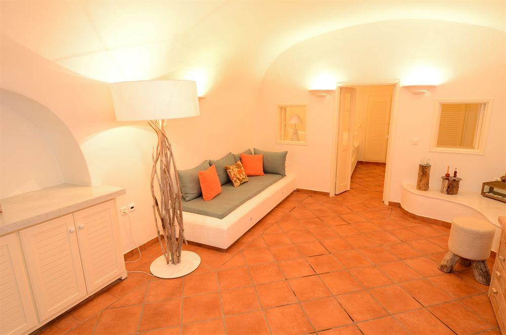 16 Oia (Santorini)