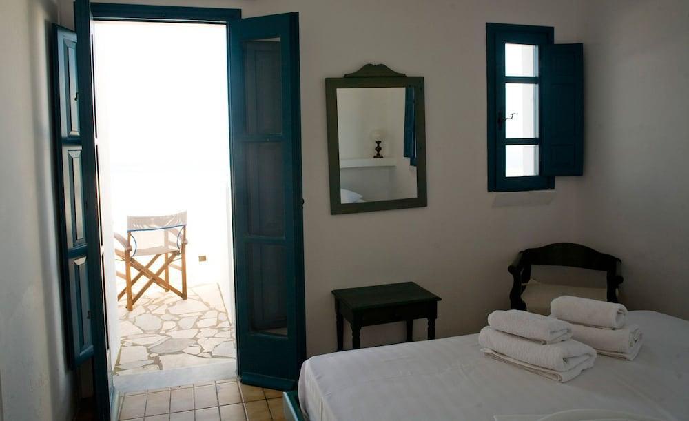 Oia's Sunset Hotel Oia (Santorini)