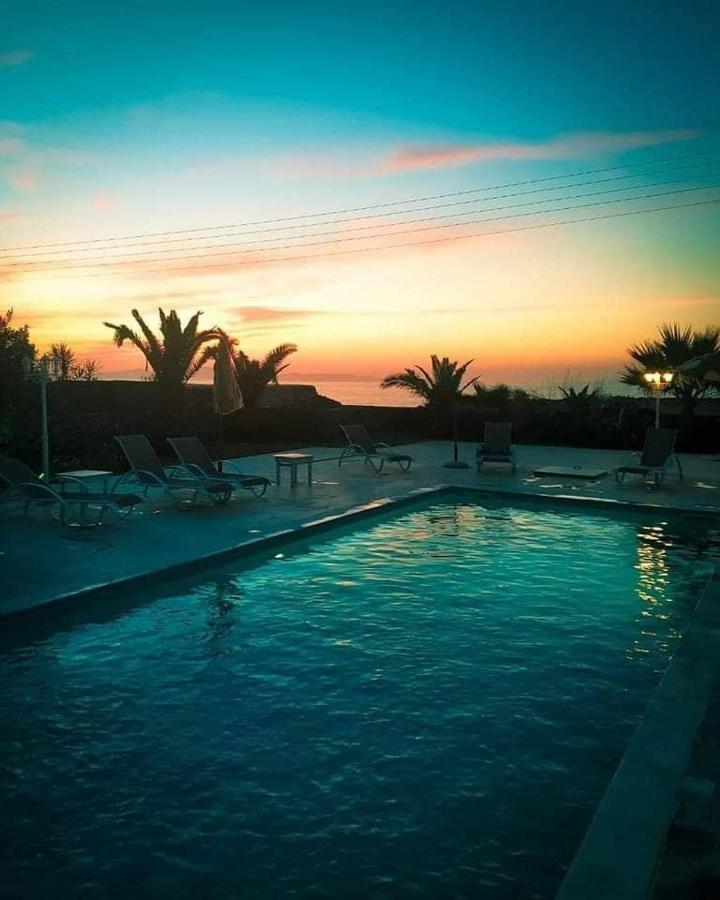 Ecoxenia Aparthotel Oia (Santorini)