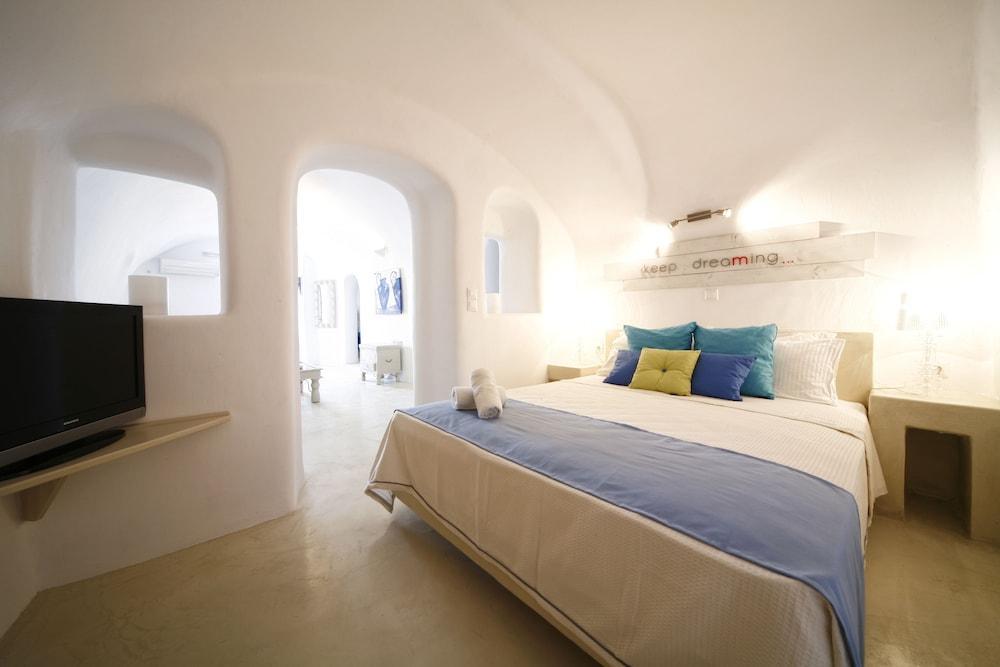 Chroma Villa *
