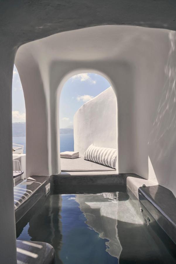 Alisaris Cave Villa Oia (Santorini)