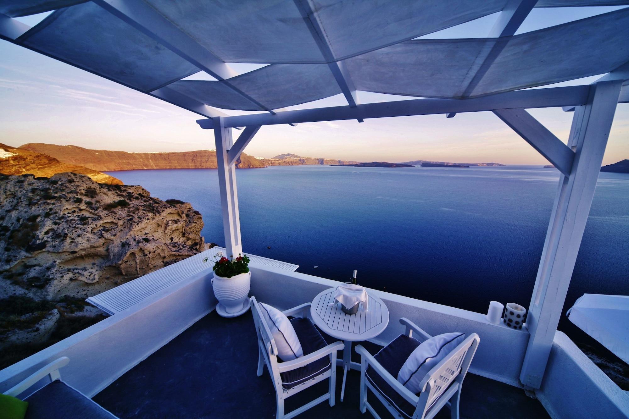 Armeni Village 3* Oia (Santorini)