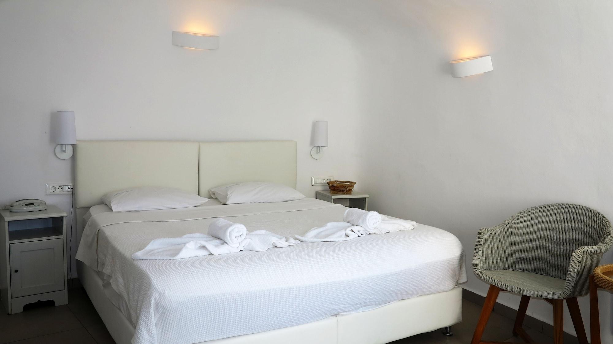 Prime 3* Oia (Santorini)