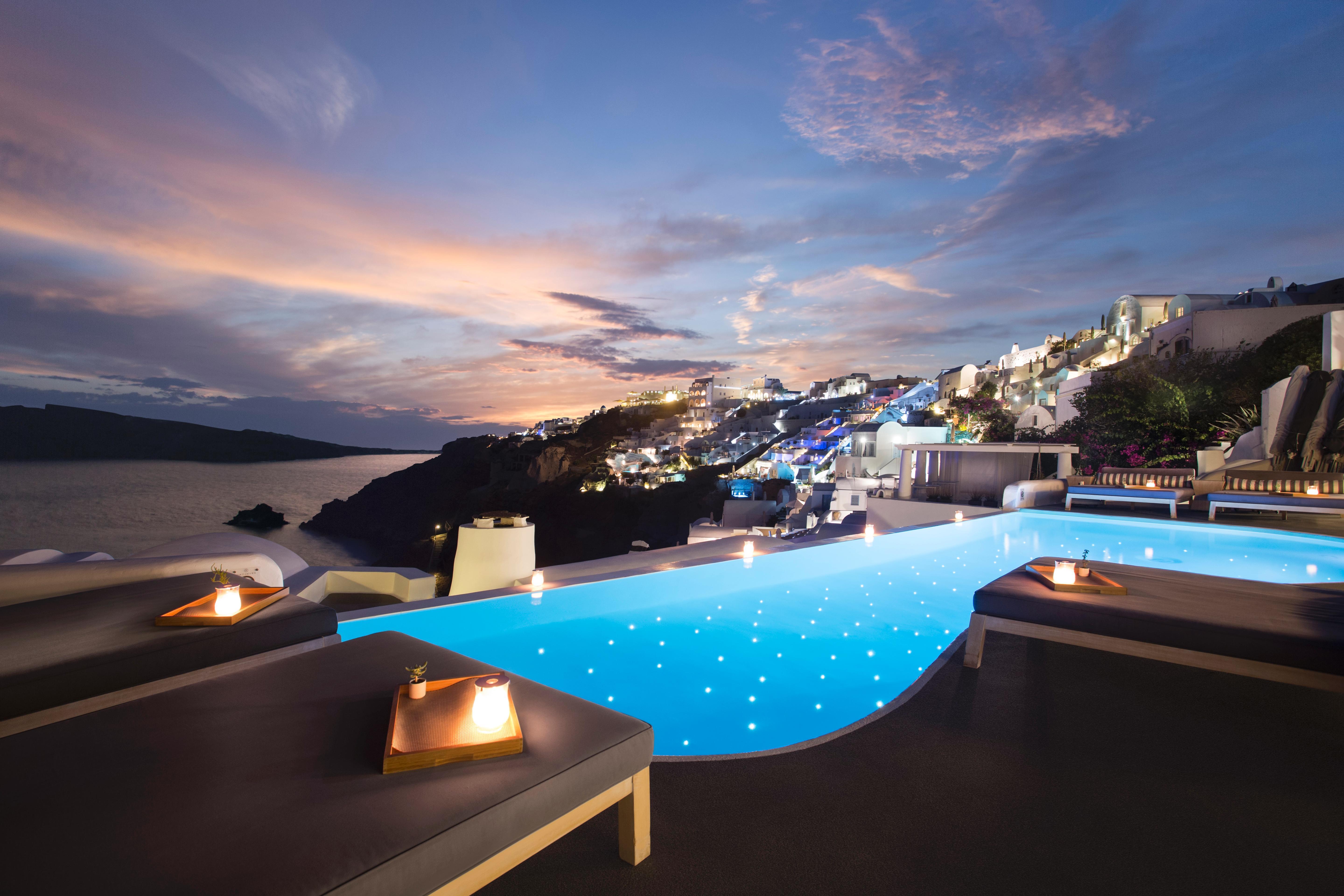 Hotel Katikies Santorini - The Leading Of The World