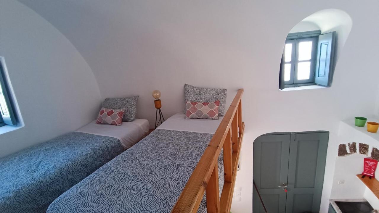 Elias Cave House 270o Caldera View Apartment *