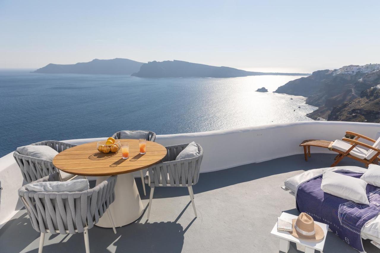Ikies Santorini
