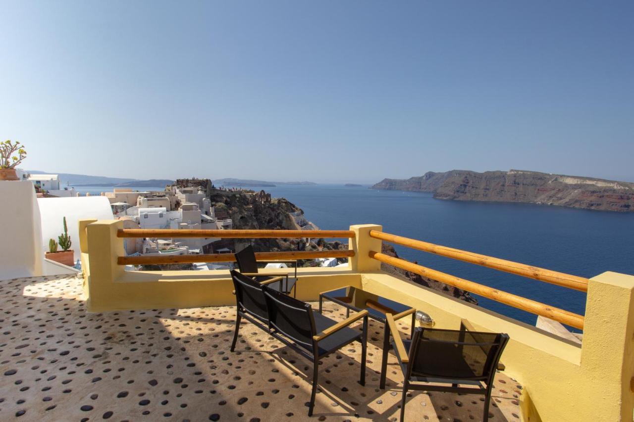 Ariadni Cave In Oia (Santorini)