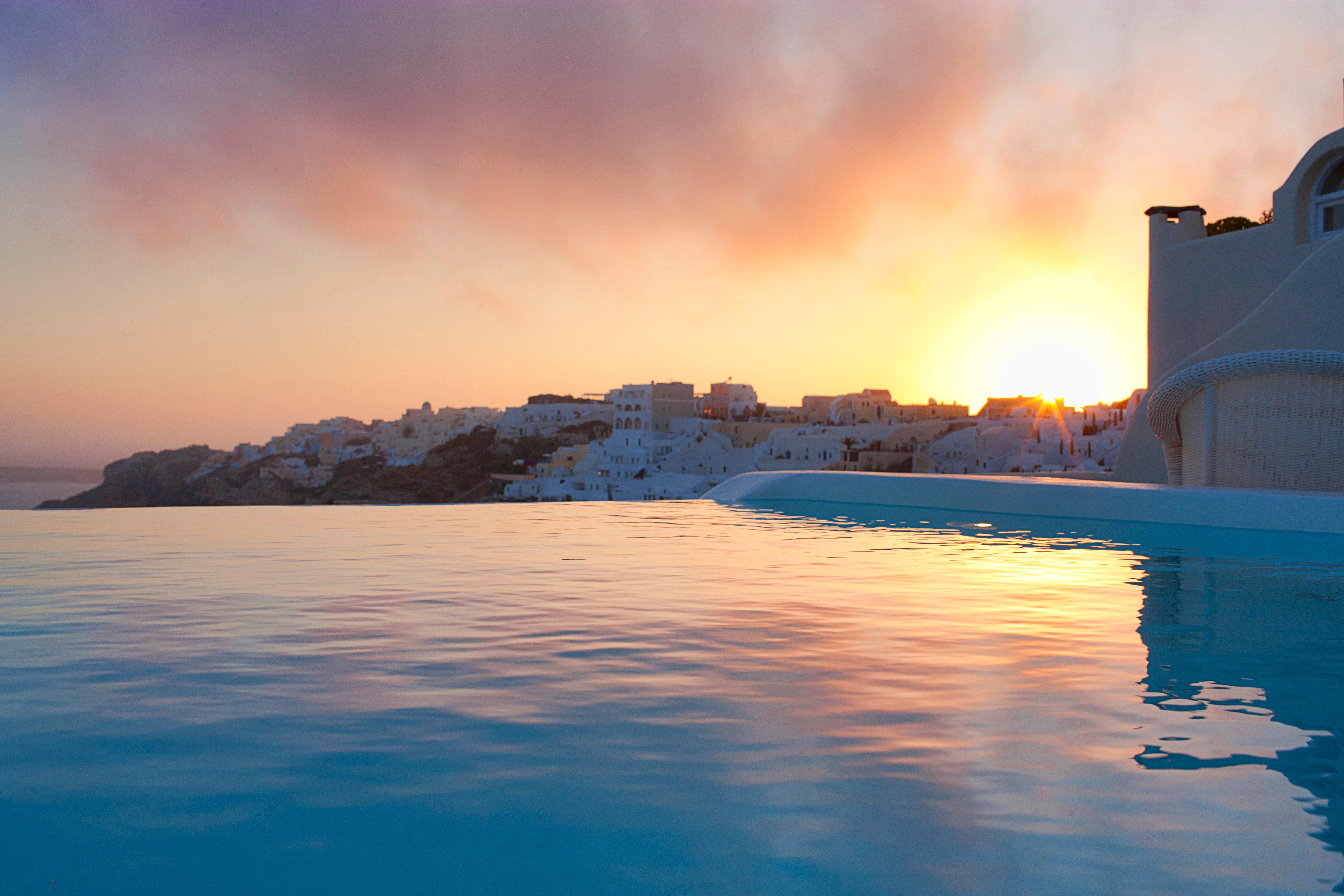 Canaves - Small Luxury Of The World Ia