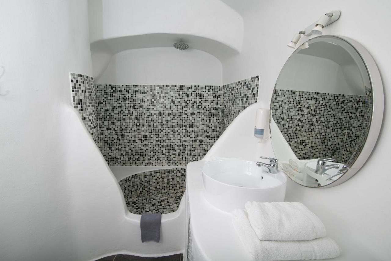 Vogue 3* Oia (Santorini)