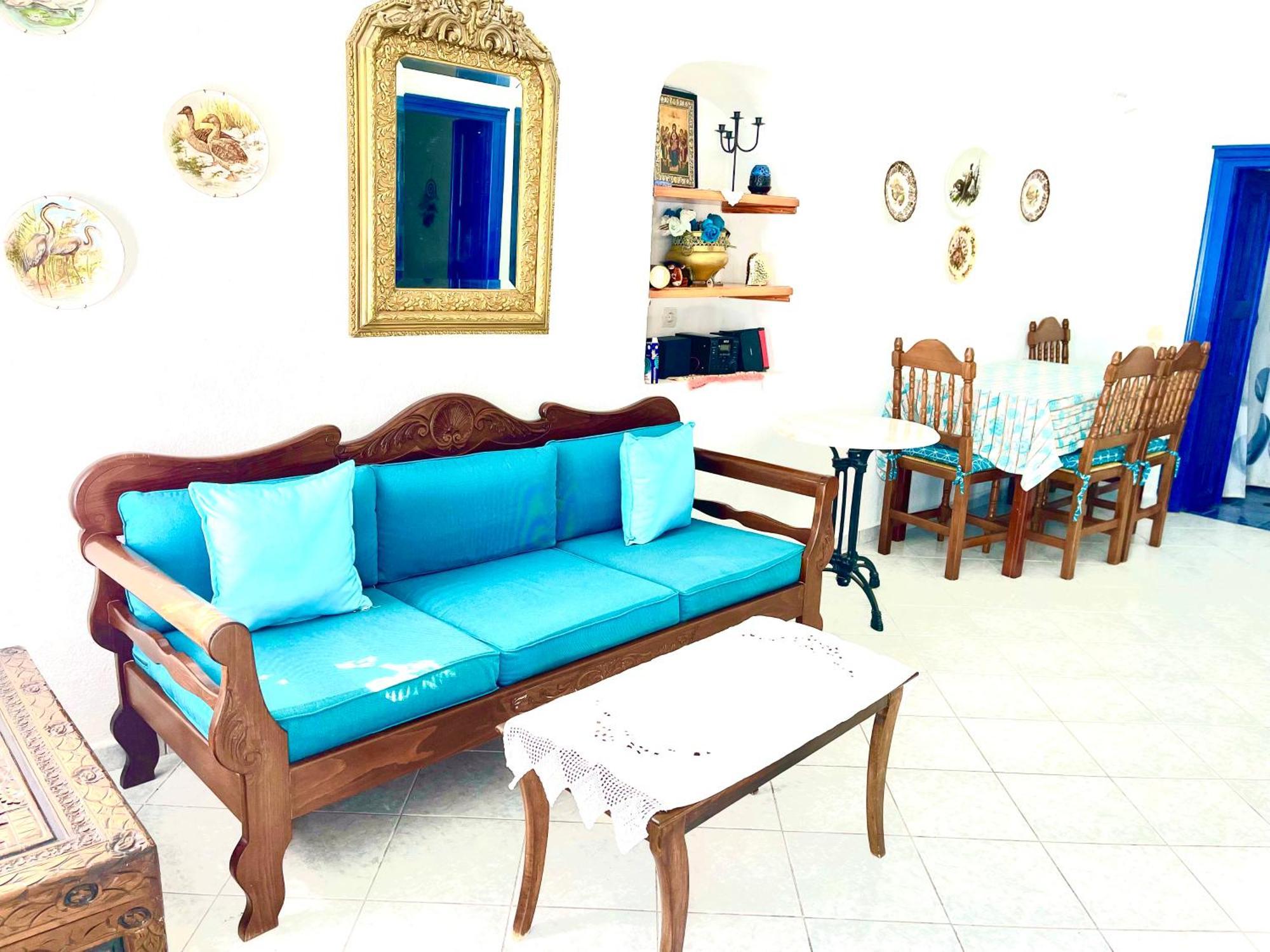 Sunset Queen In Apartment Oia (Santorini)
