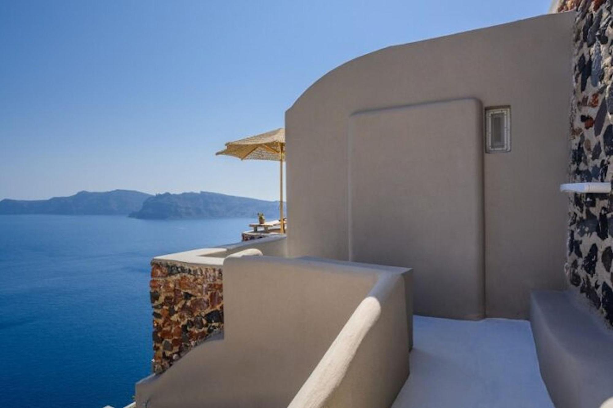 Beautiful Santorini 1 Bedroom Blissful Retreat Breathtaking Caldera Sea Views Outdoor Hot Tub Oia (Santorini)