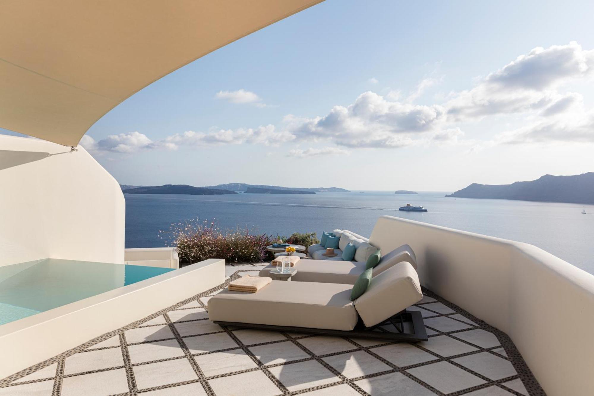 Canaves - Small Luxury Of The World Ia