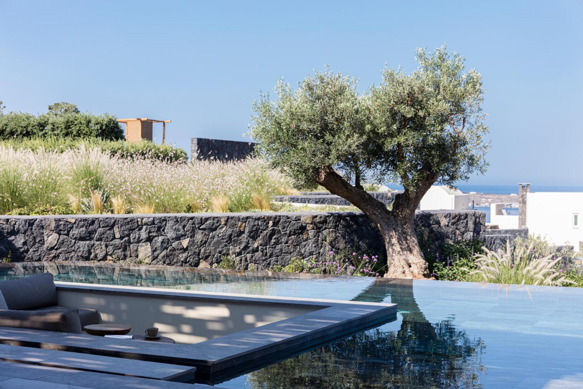 Canaves Epitome - Small Luxury Of The World Ia