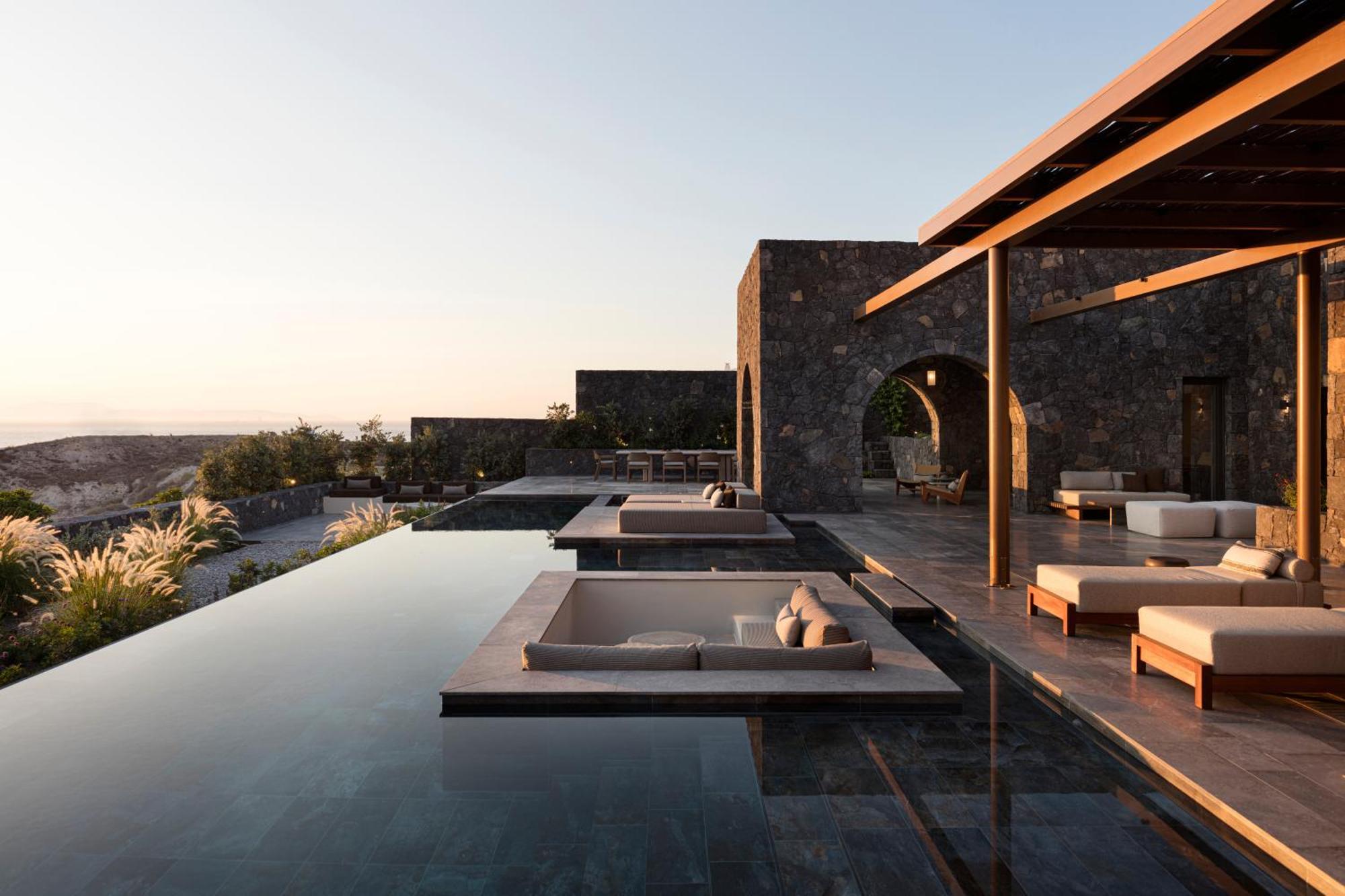 Canaves Epitome - Small Luxury Of The World Ia