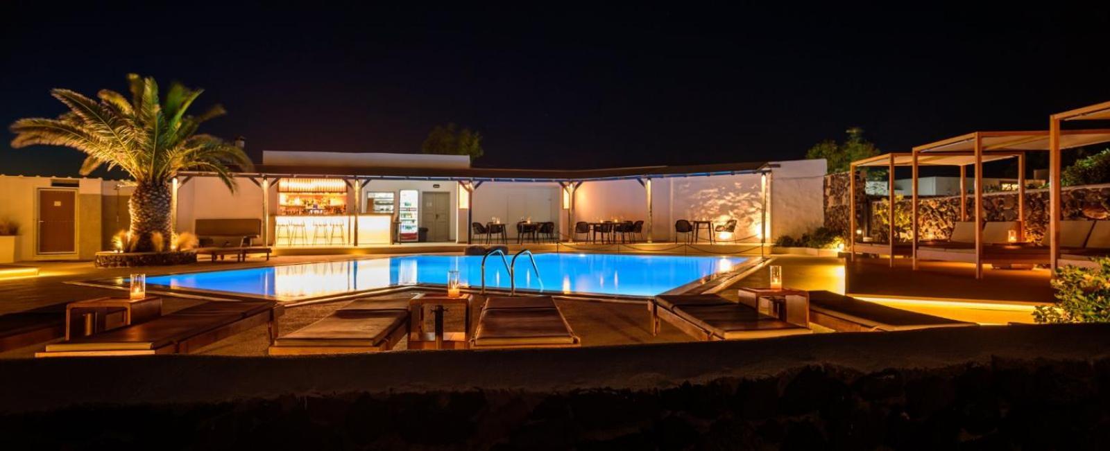 Strogili Aparthotel 2*