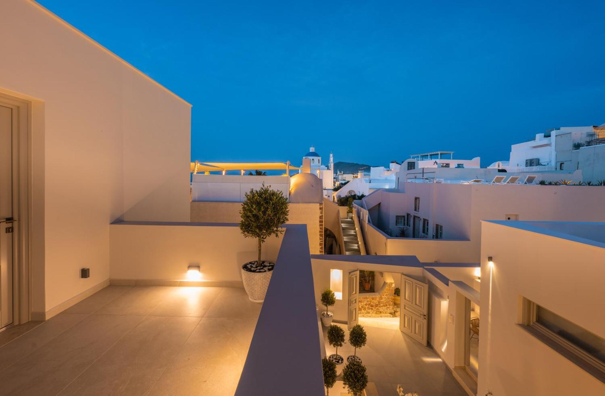 La Madeleine Oia (Santorini)