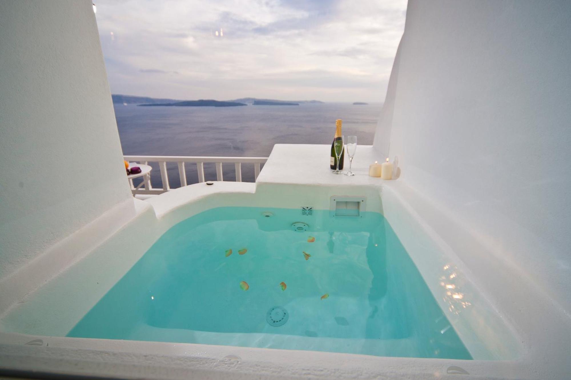Aparthotel Delfini 3*