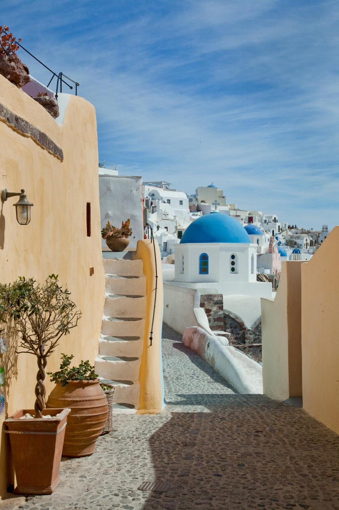 Zoe Aegeas Traditional Oia (Santorini)