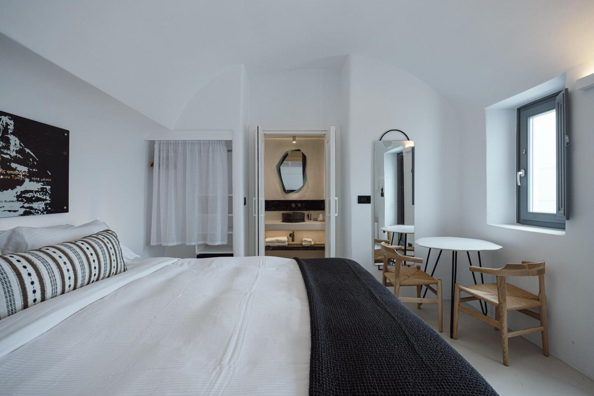 Ikies Santorini 4* Oia (Santorini)