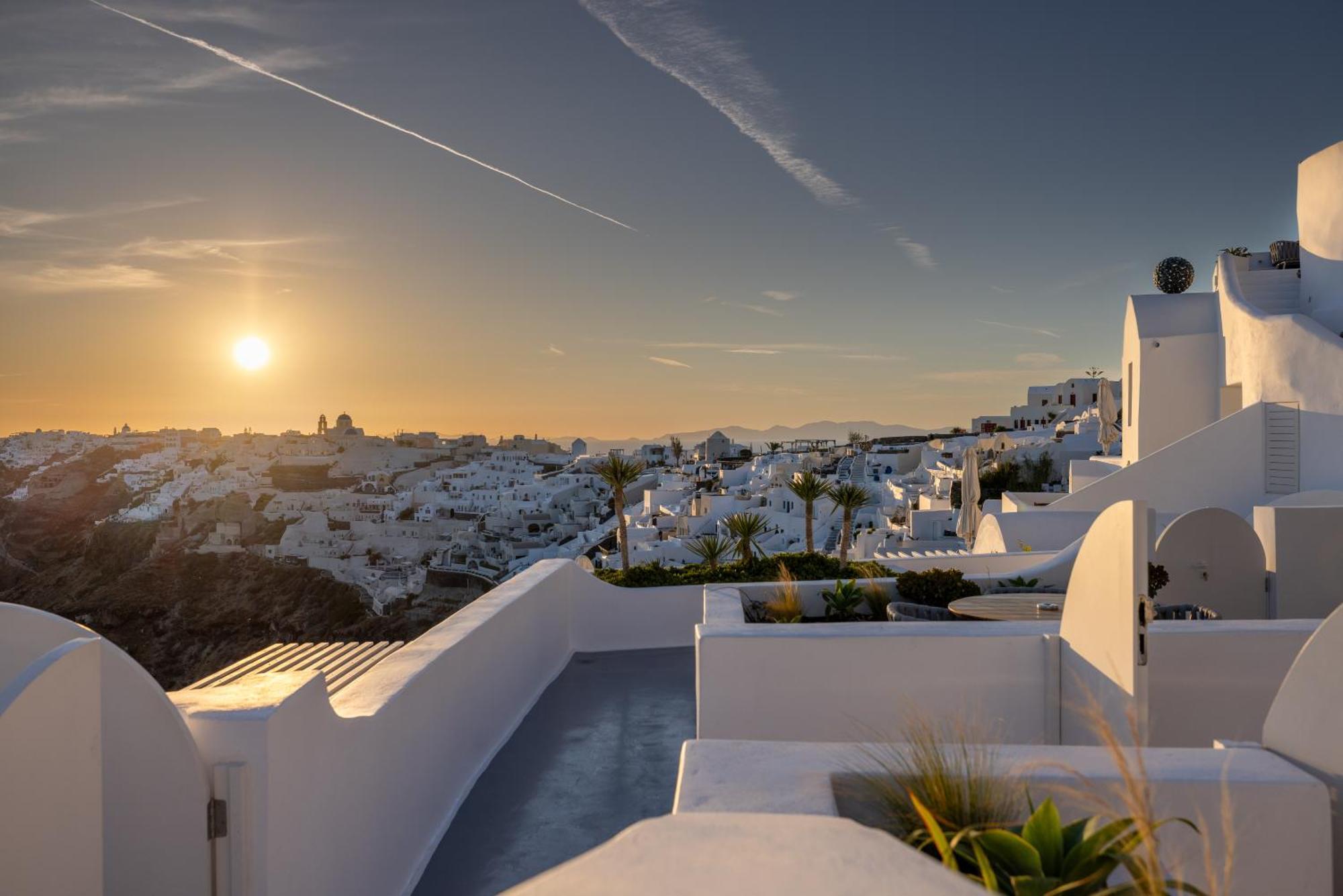 Ikies Santorini 4* Oia (Santorini)