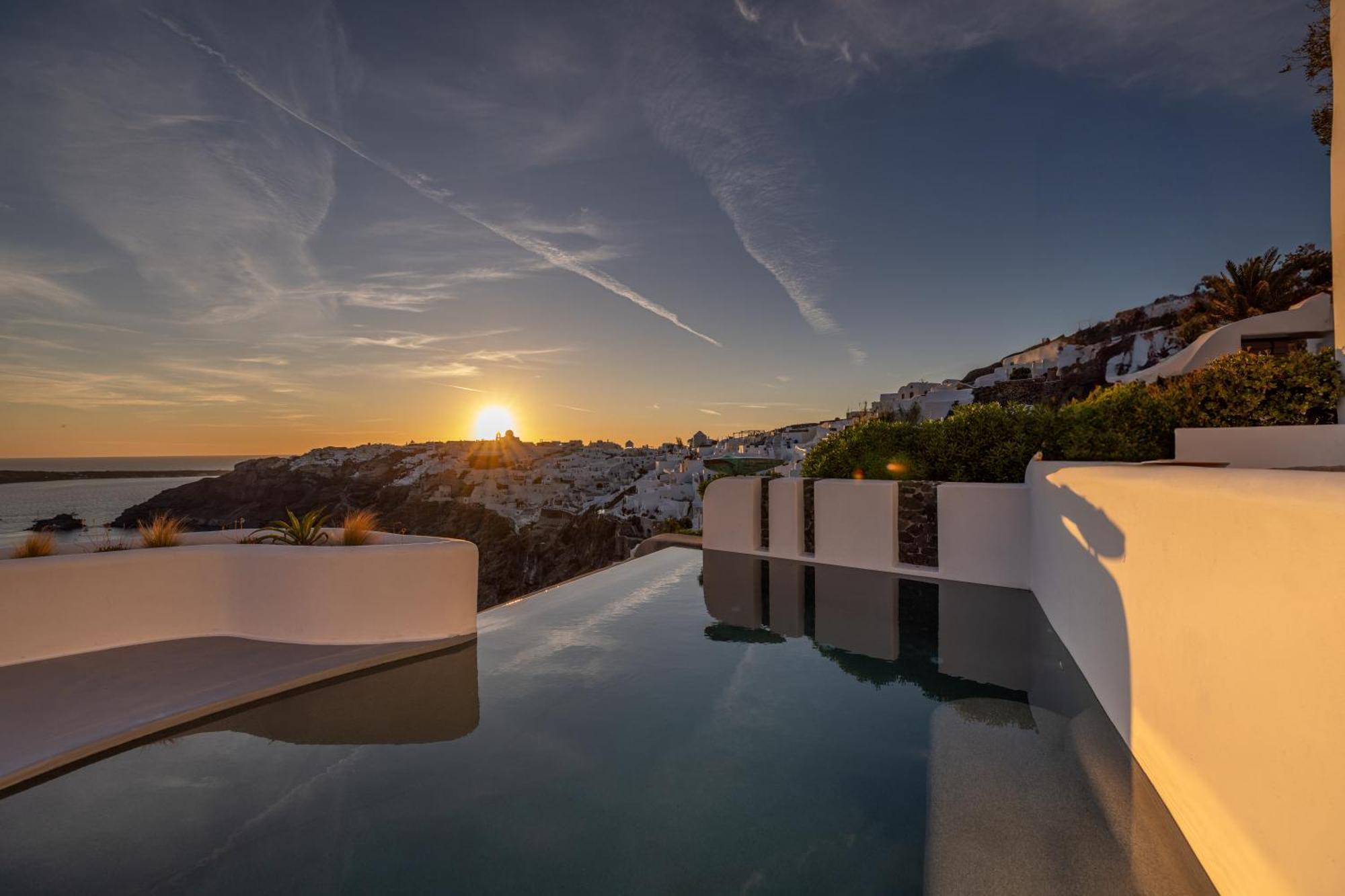 Hotel Ikies Santorini