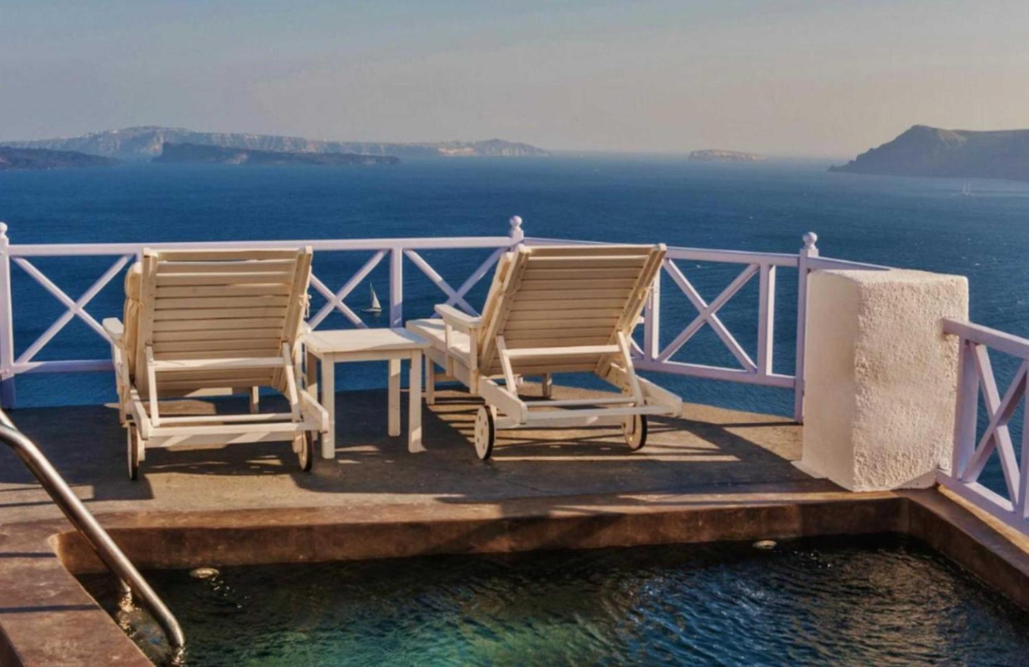 Charming Santorini Yagos 1 Bedroom Min, Children Age 12 Years Private Furnished Balcony With Hot Tub Overlooking The Sea , * Oia (Santorini)