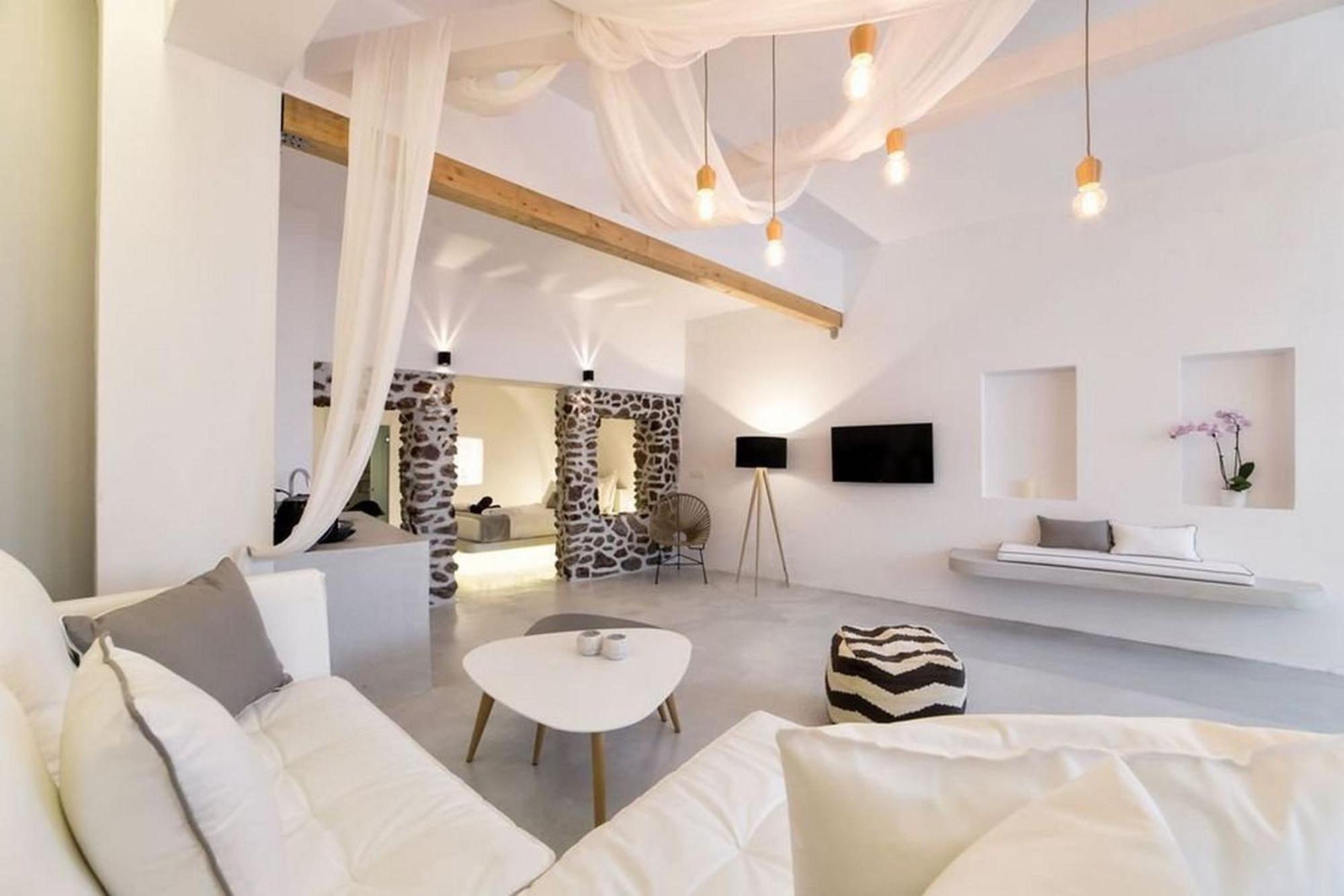 Charming Santorini Yagos 1 Bedroom Min, Children Age 12 Years Private Furnished Balcony With Hot Tub Overlooking The Sea , Villa *